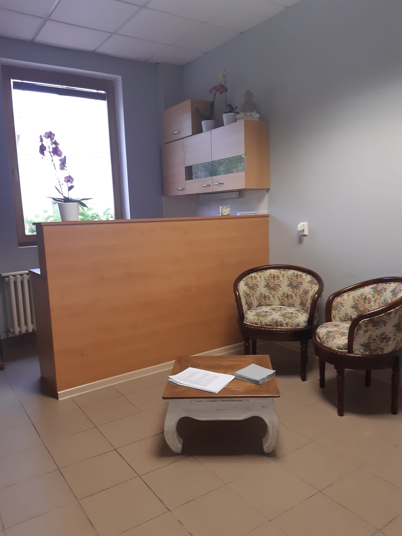 Pohled na zázemí a vybavení fitcentra.